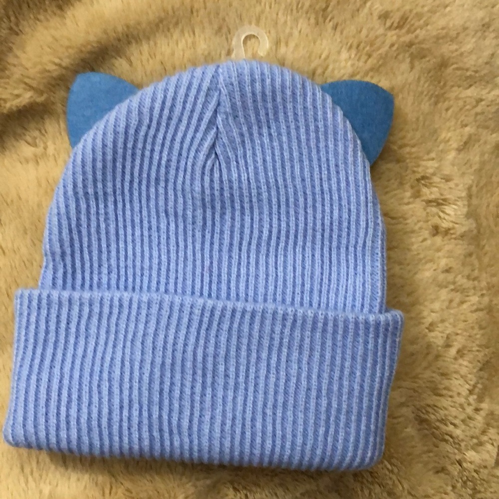 Beanie - Picture 3 of 3